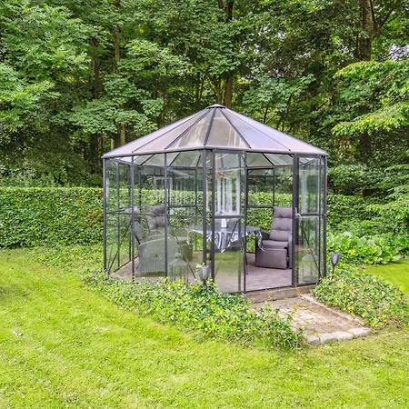 Araminta - 800m From The Sea By Interhome