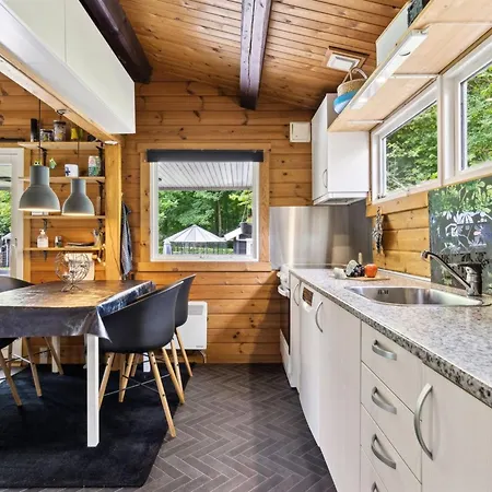 Araminta - 800m From The Sea By Interhome