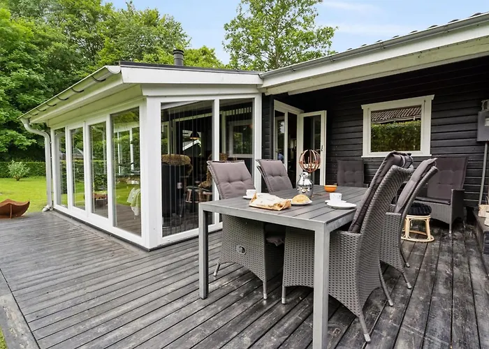 Araminta - 800m From The Sea By Interhome