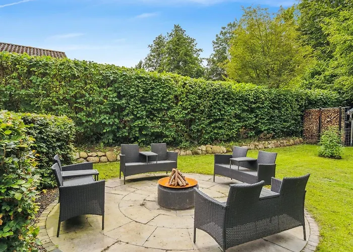 Araminta - 800m From The Sea By Interhome